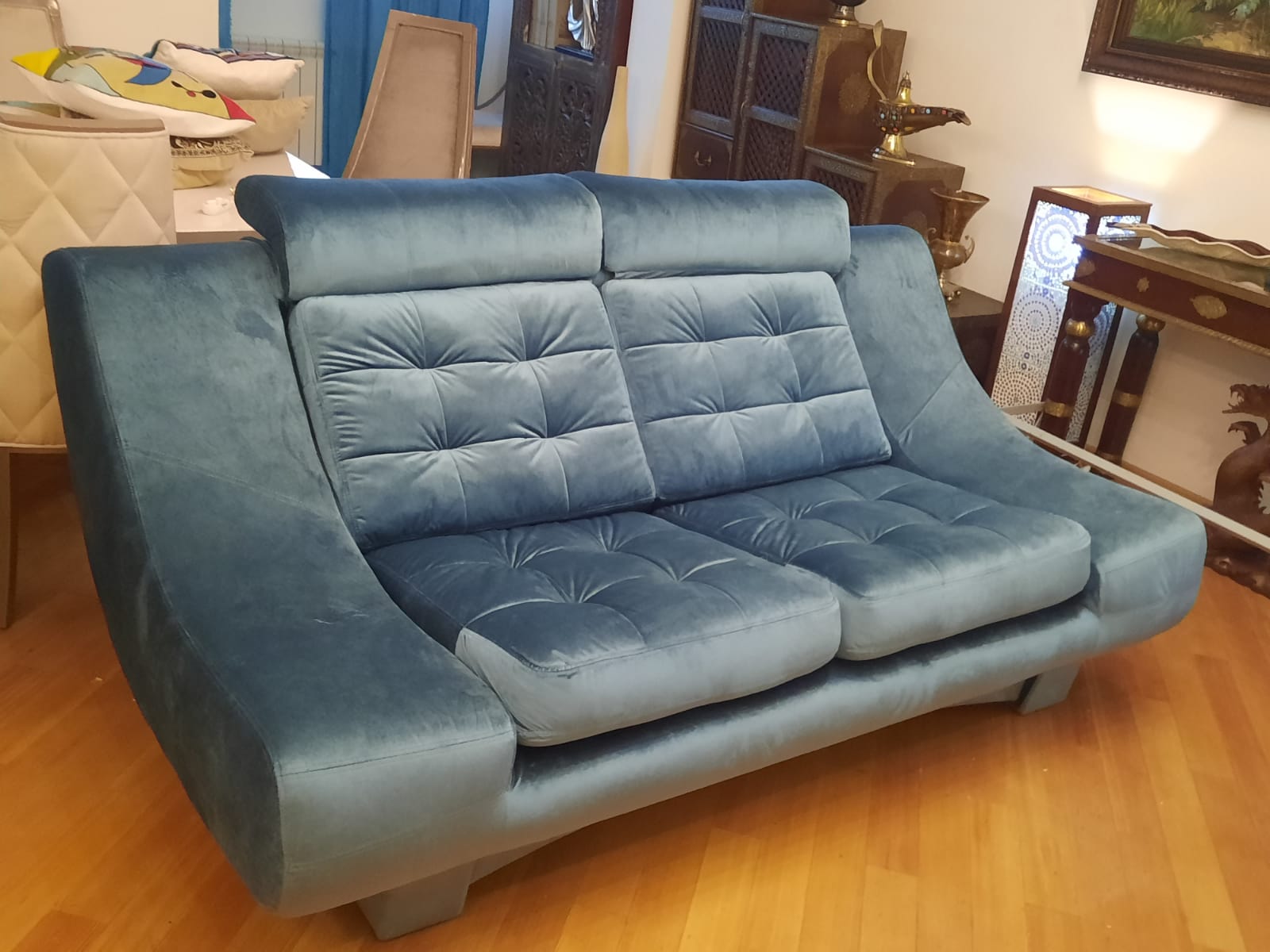 Обивка дивана на дому. Кузьмоловский